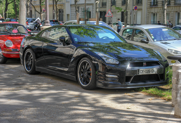 Nissan GT-R 2012