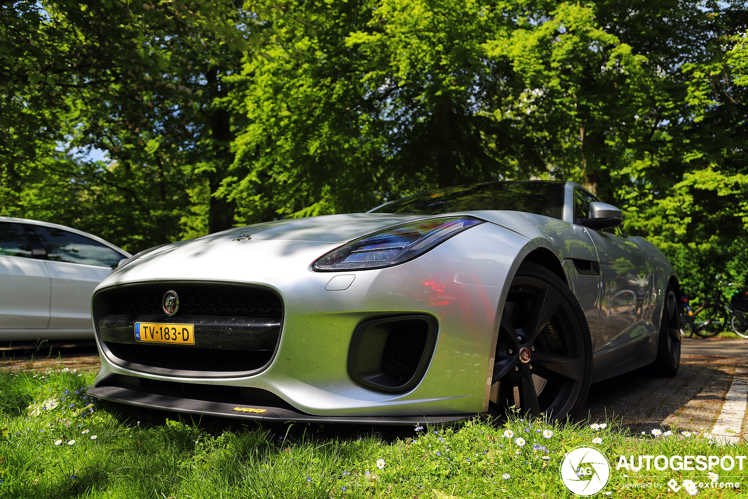 Jaguar F-TYPE 400 Sport Coupé