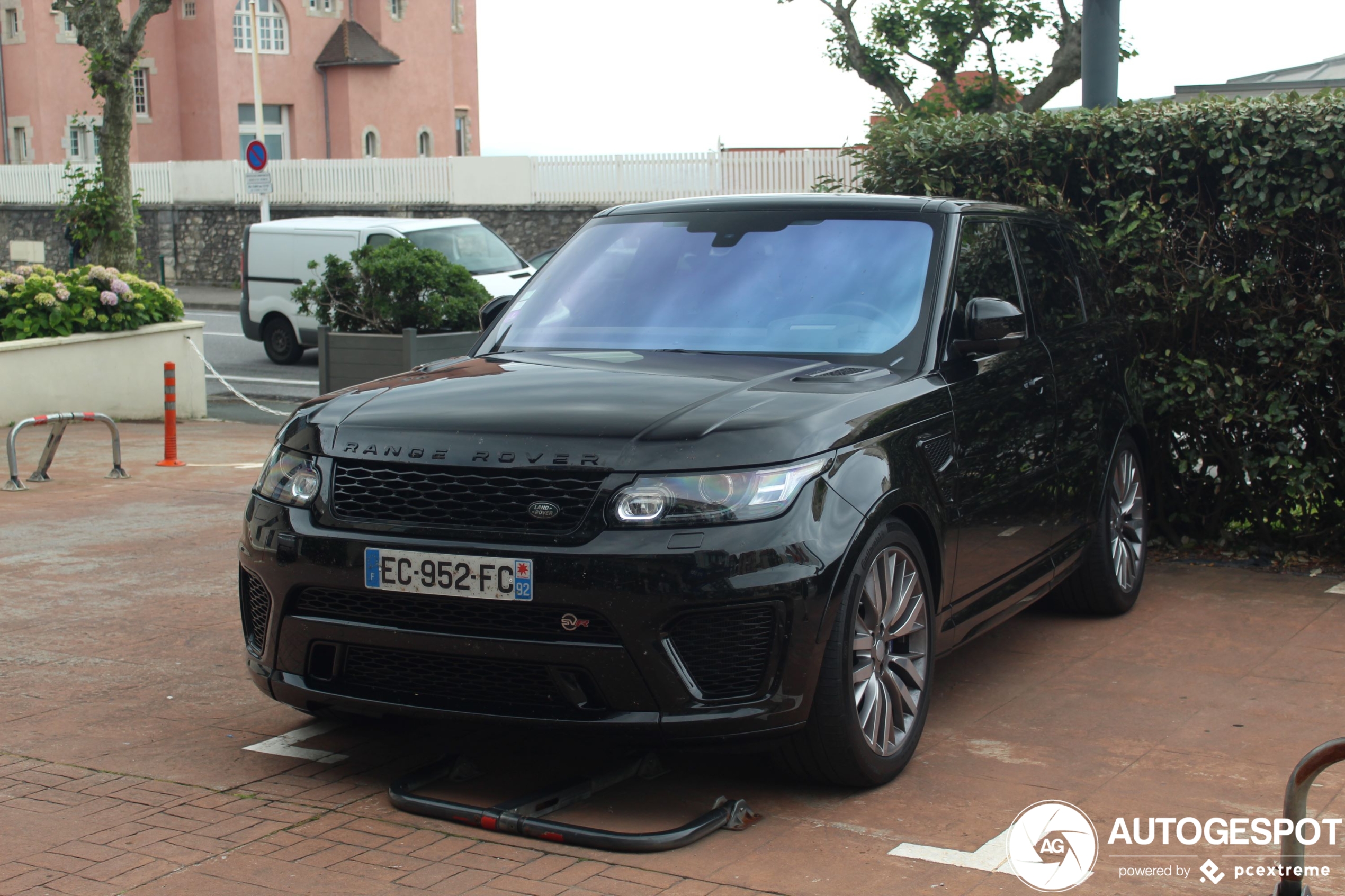 Land Rover Range Rover Sport SVR