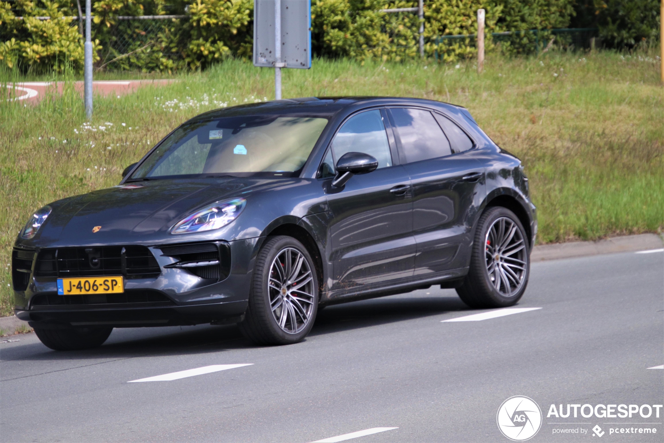 Porsche 95B Macan GTS MkII