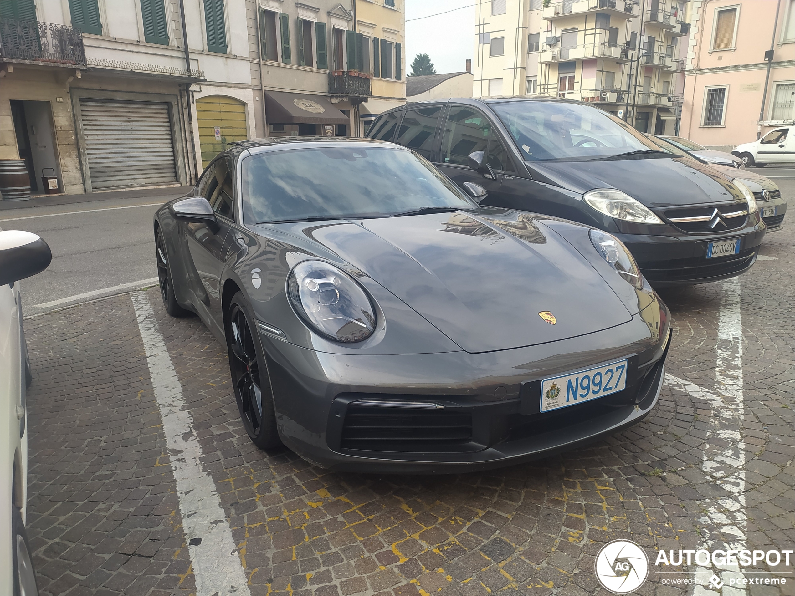 Porsche 992 Carrera S