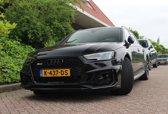 Audi RS4 Avant B9