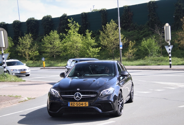 Mercedes-AMG E 63 S W213