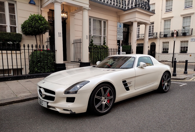 Mercedes-Benz SLS AMG