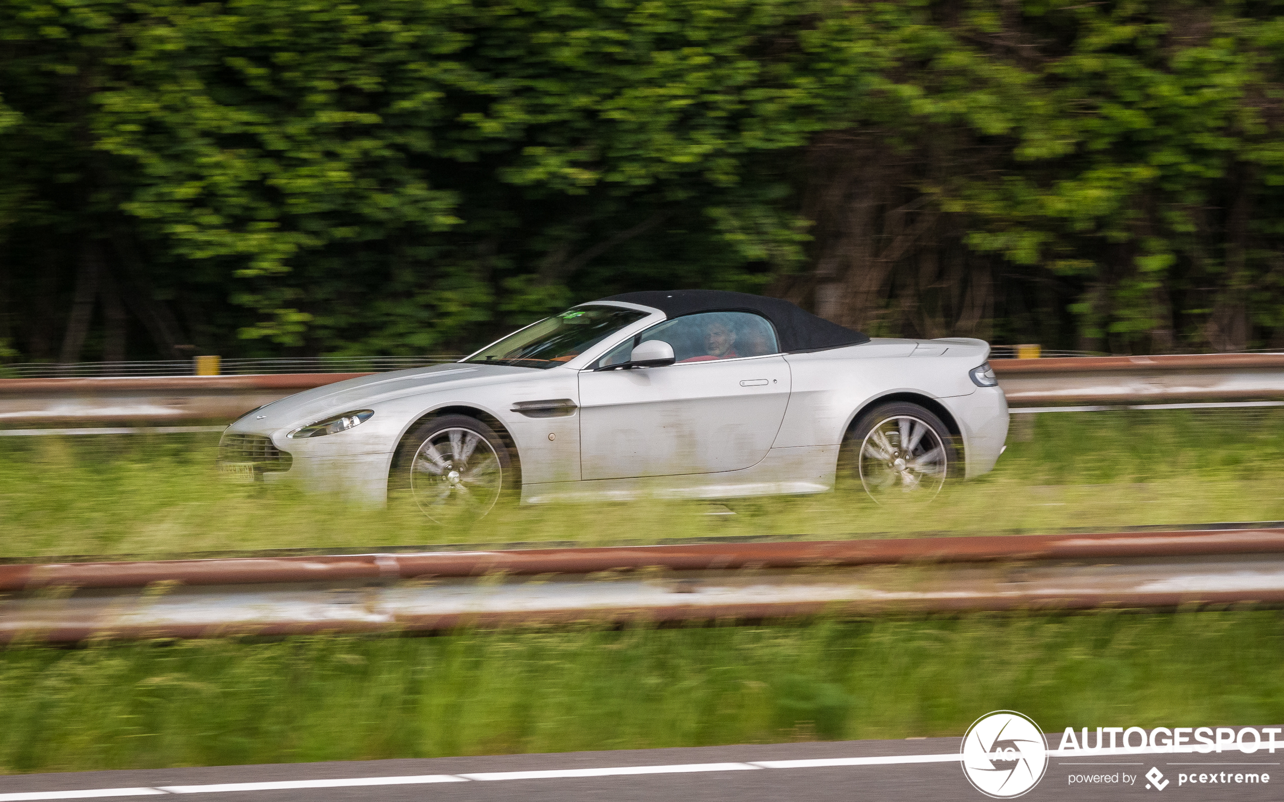 Aston Martin V8 Vantage S Roadster