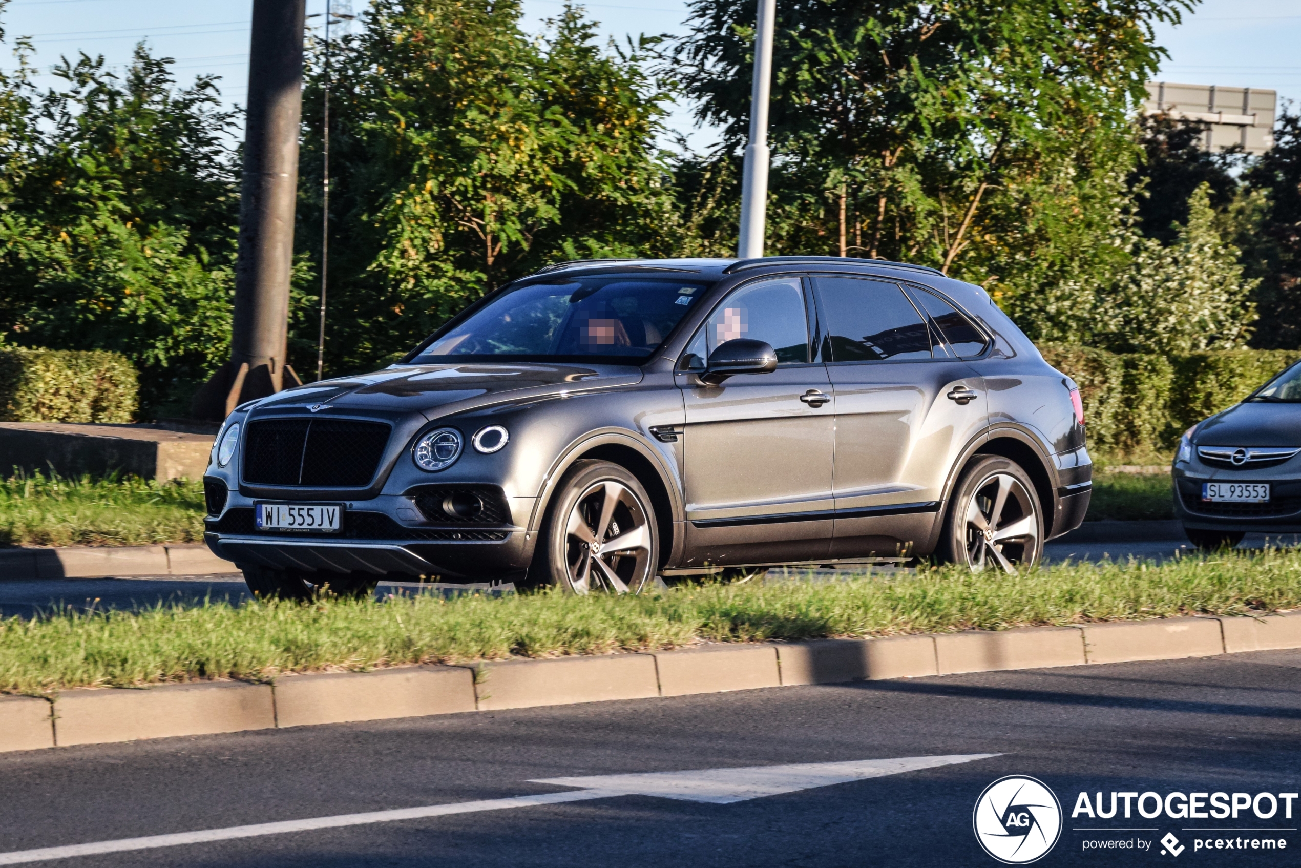 Bentley Bentayga V8