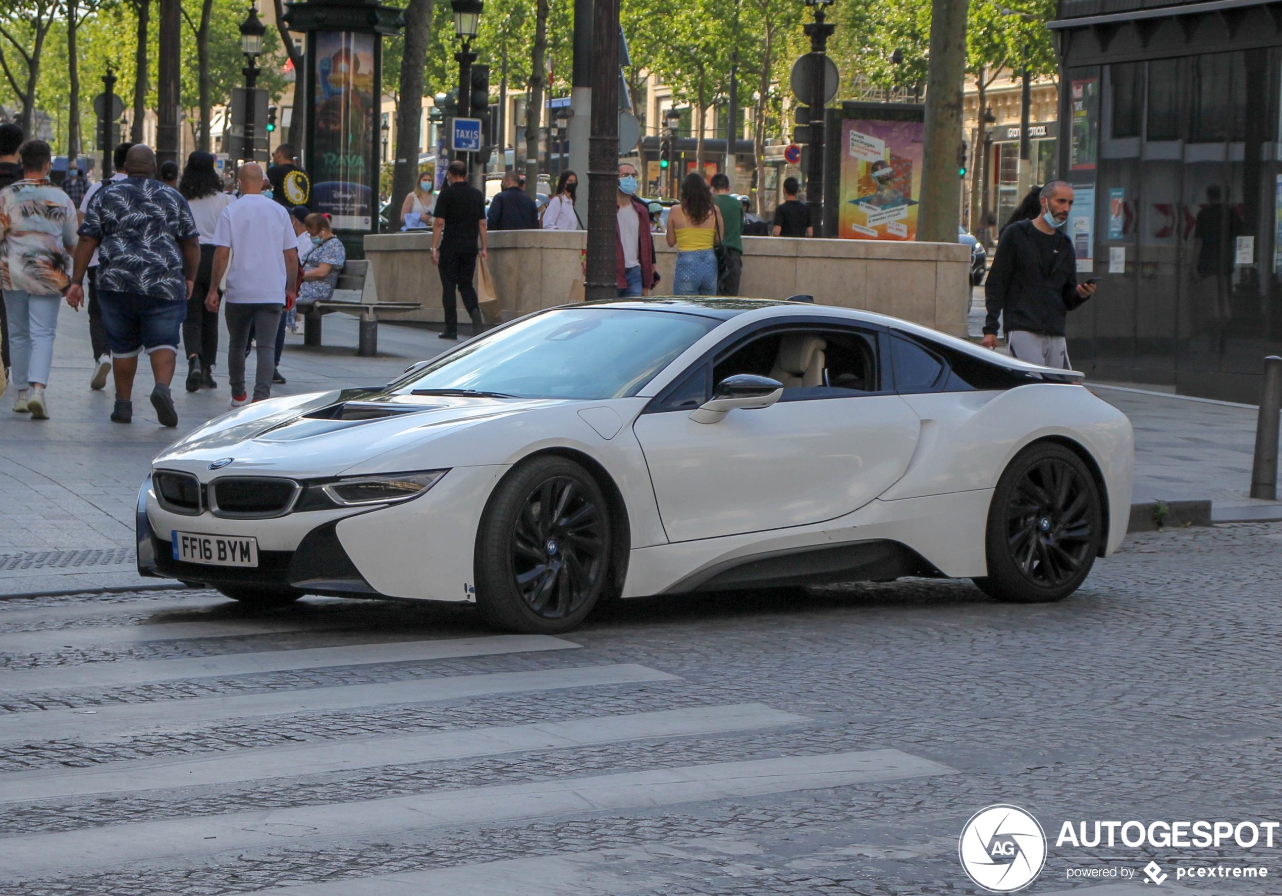 BMW i8