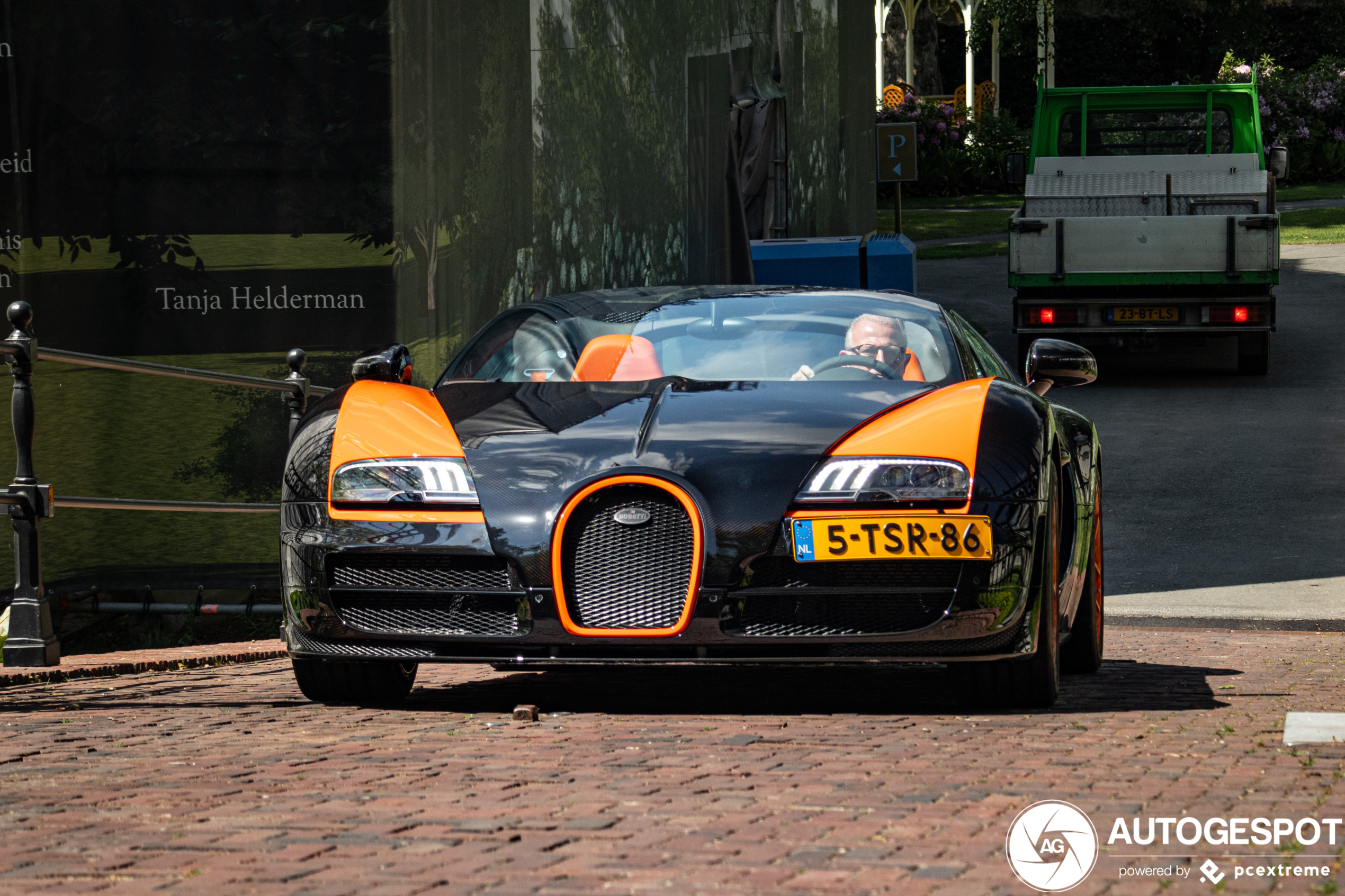 Bugatti Veyron 16.4 Grand Sport Vitesse World Record Car Edition