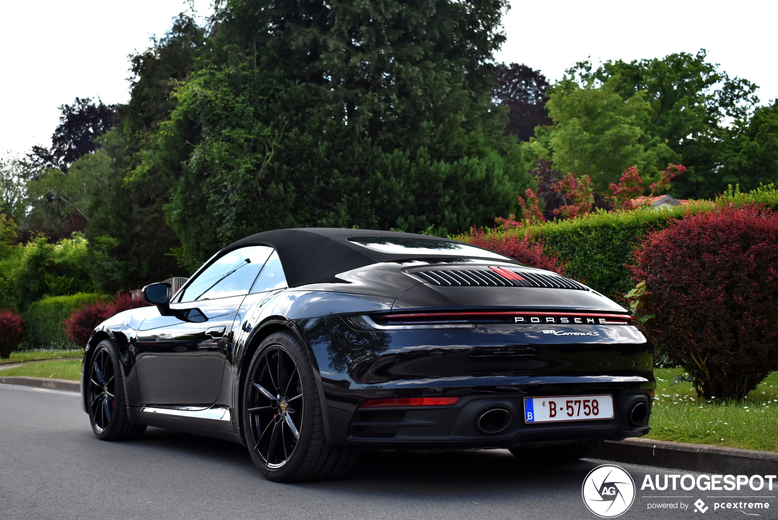 Porsche 992 Carrera 4S Cabriolet