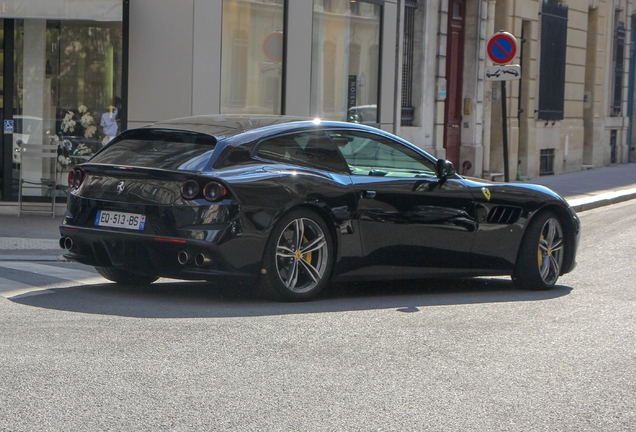 Ferrari GTC4Lusso