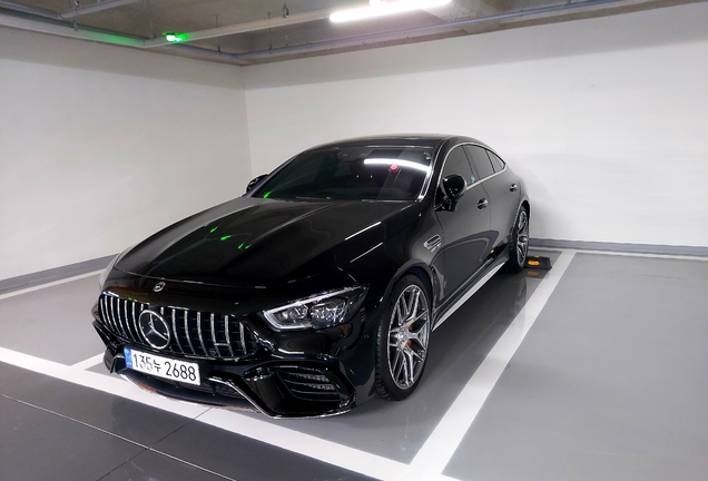 Mercedes-AMG GT 63 S X290