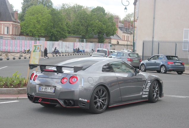 Nissan GT-R 2011