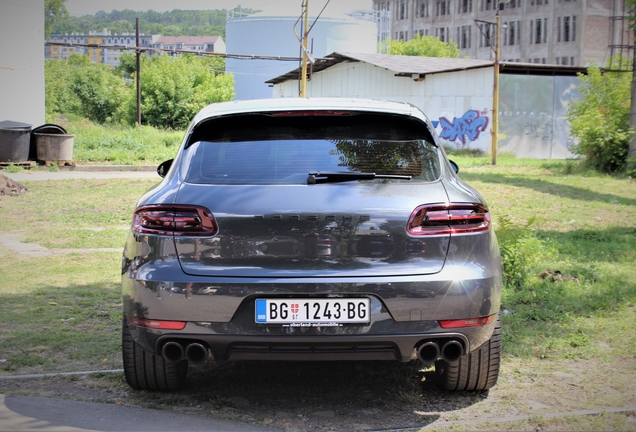 Porsche 95B Macan GTS