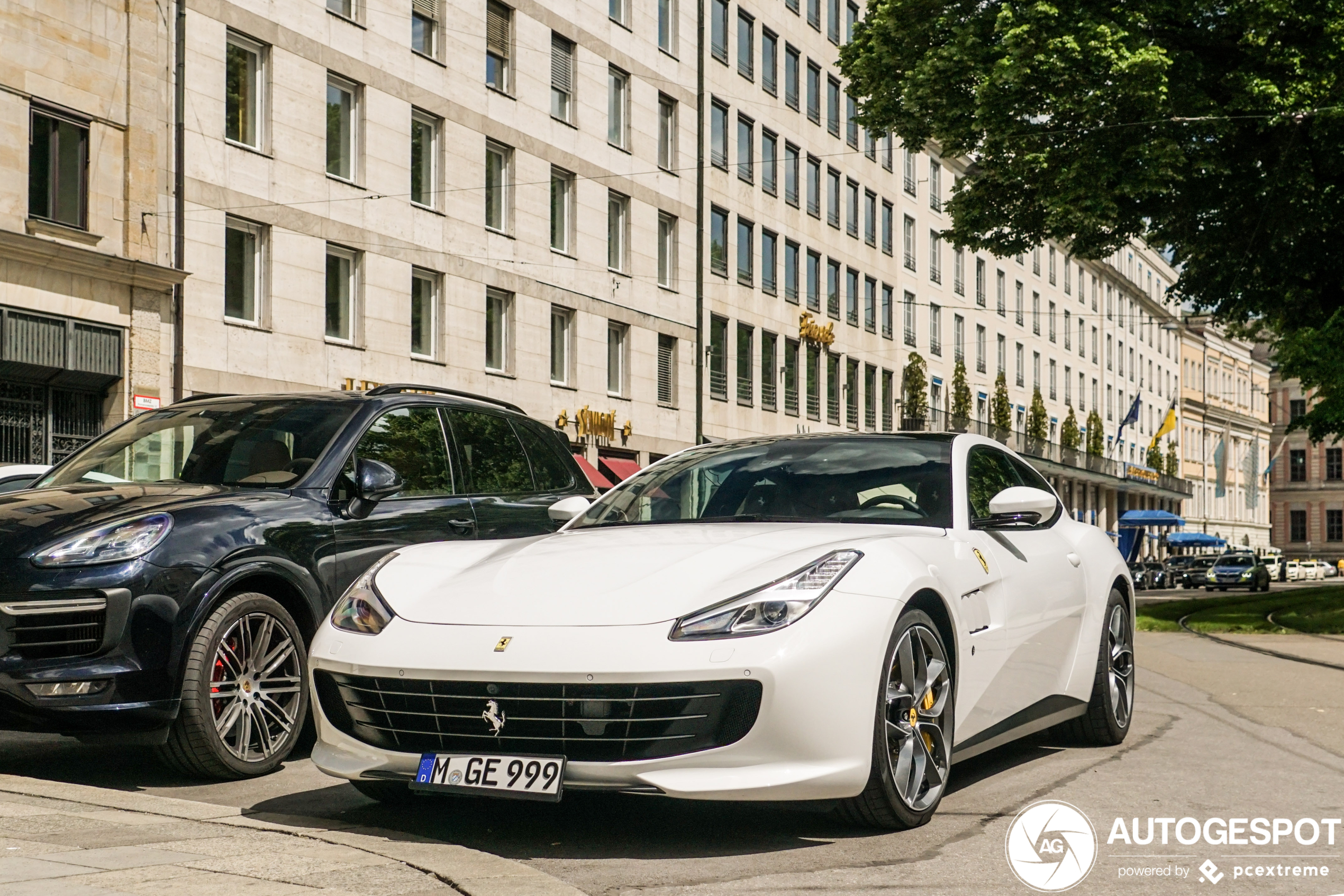 Ferrari GTC4Lusso T