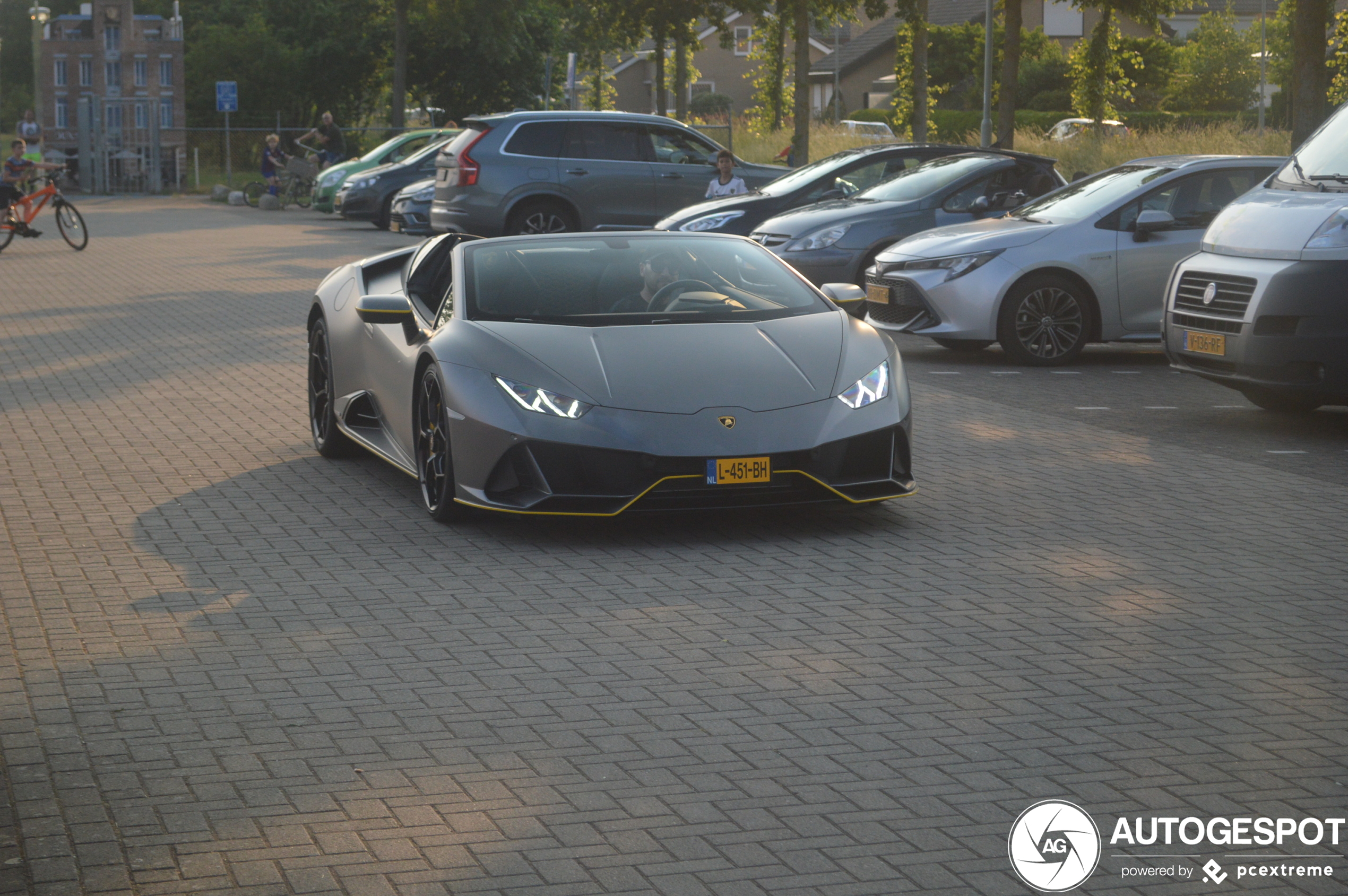 Lamborghini Huracán LP640-4 EVO Spyder