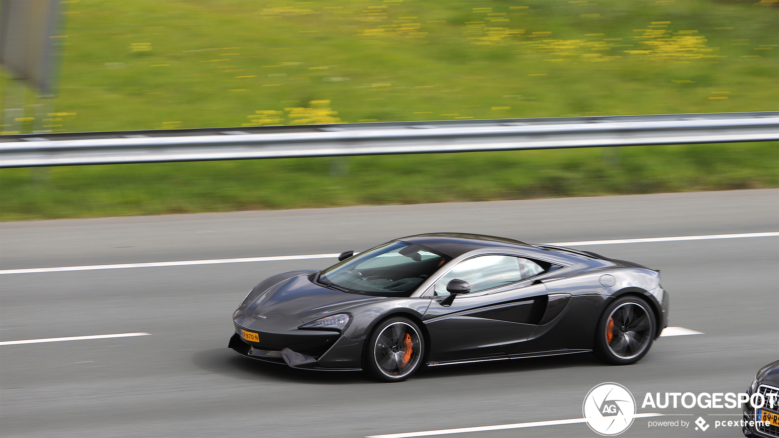 McLaren 570S