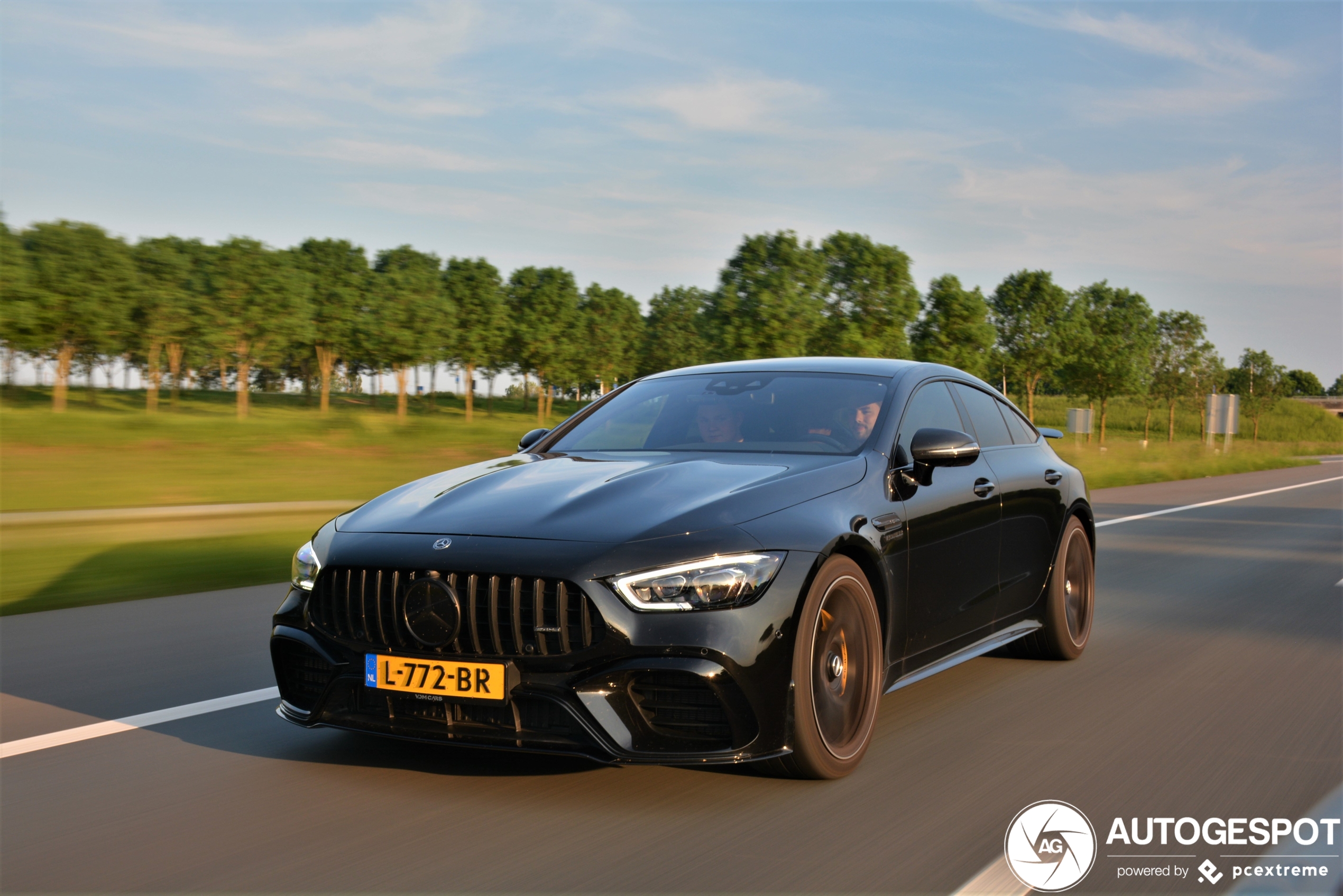 Mercedes-AMG GT 63 S X290