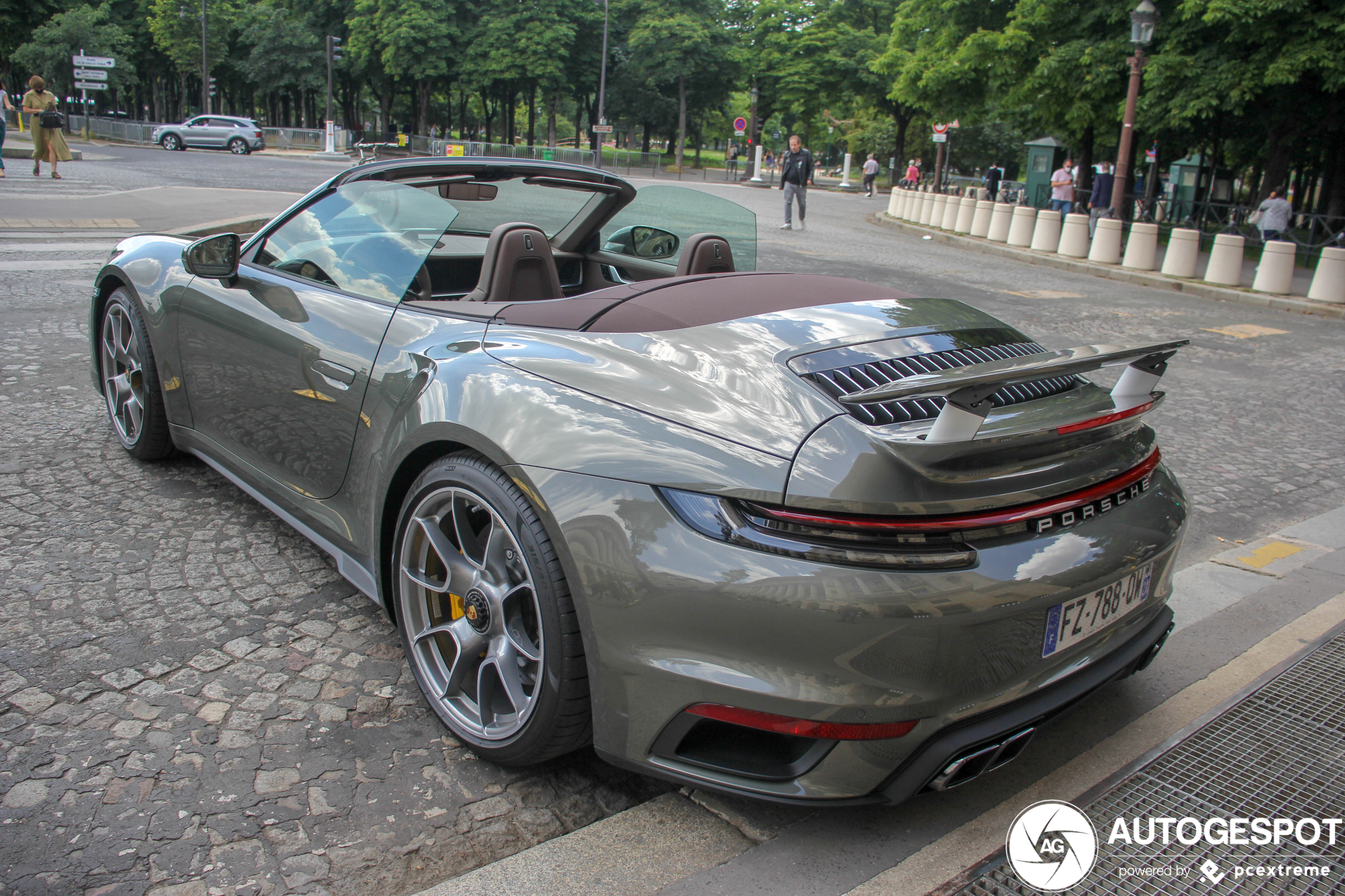 Porsche 992 Turbo S Cabriolet