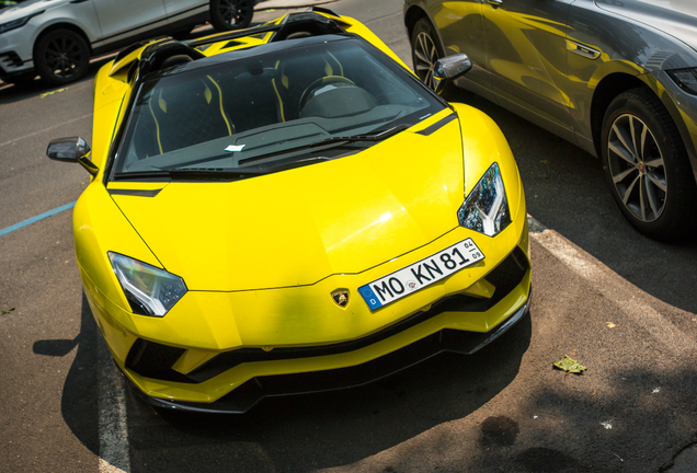 Lamborghini Aventador S LP740-4 Roadster