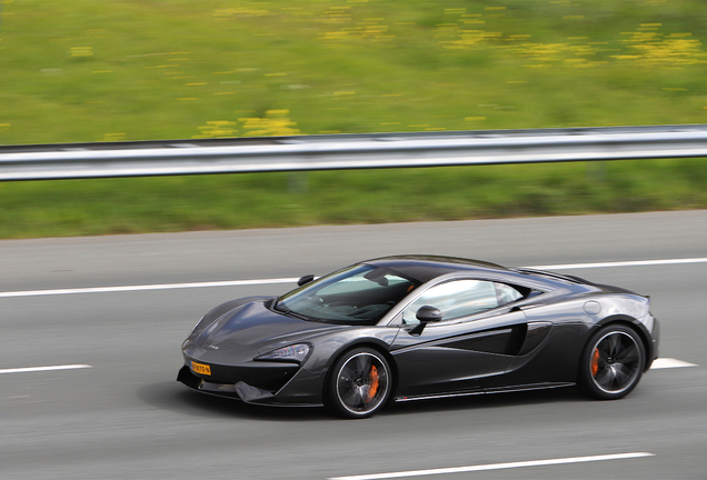 McLaren 570S