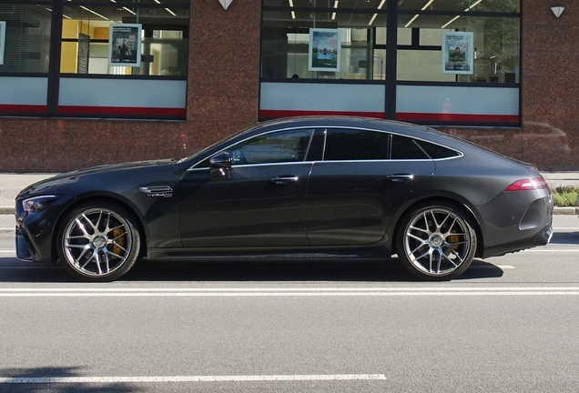 Mercedes-AMG GT 63 S X290