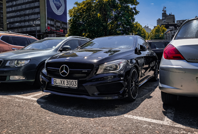 Mercedes-Benz CLA 45 AMG Shooting Brake