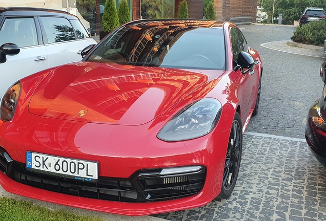 Porsche 971 Panamera GTS Sport Turismo