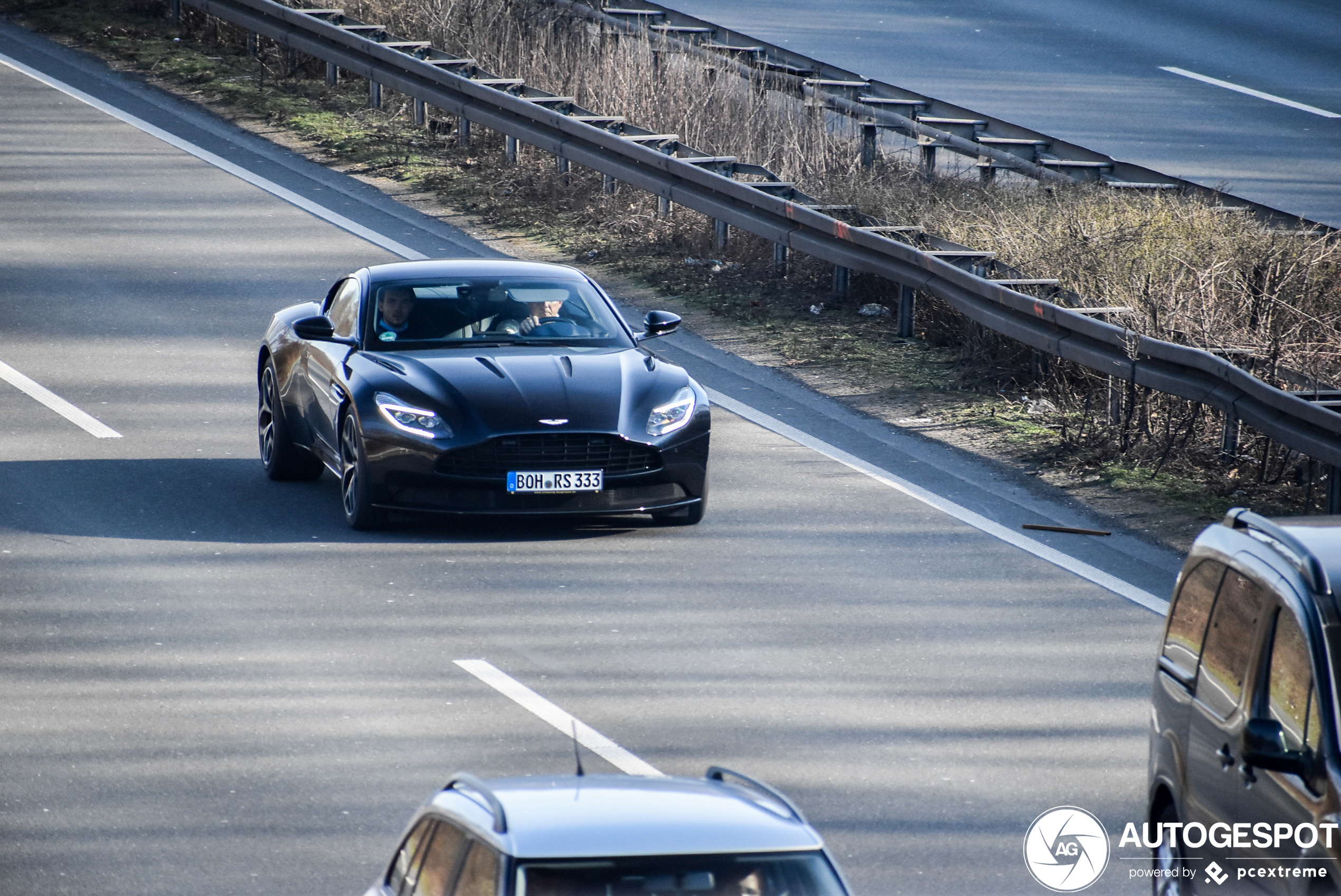 Aston Martin DB11