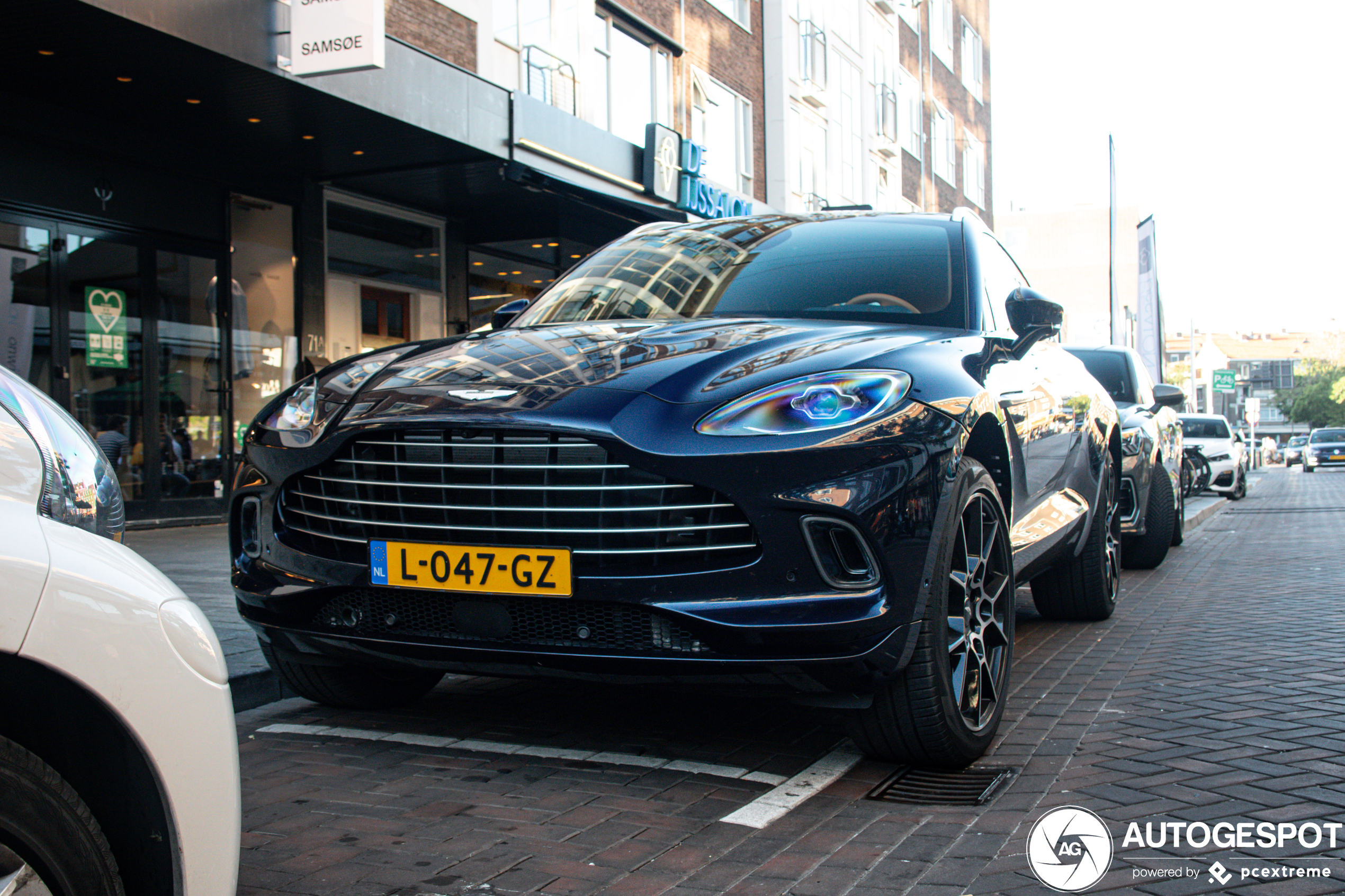 Aston Martin DBX