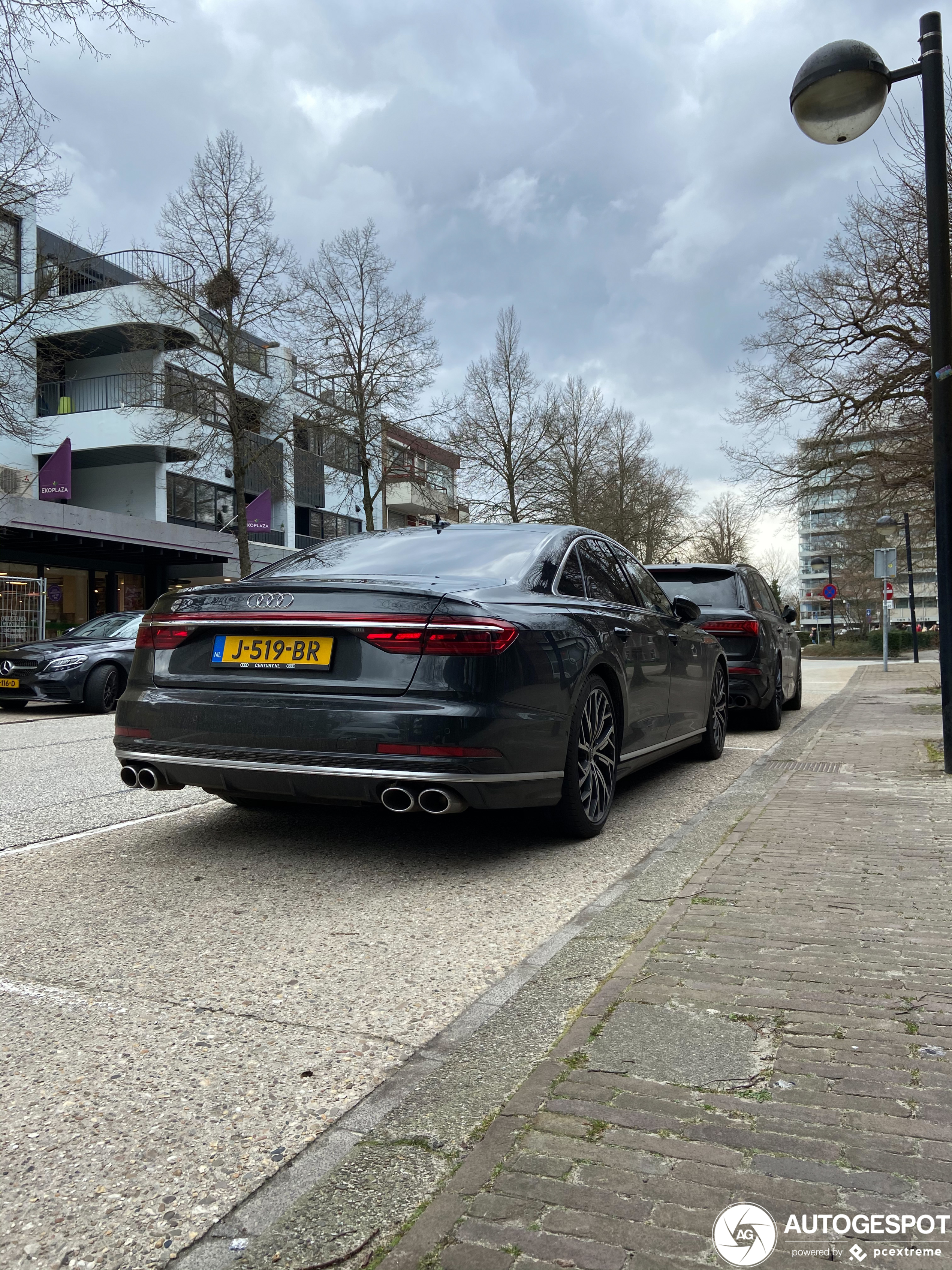 Audi S8 D5