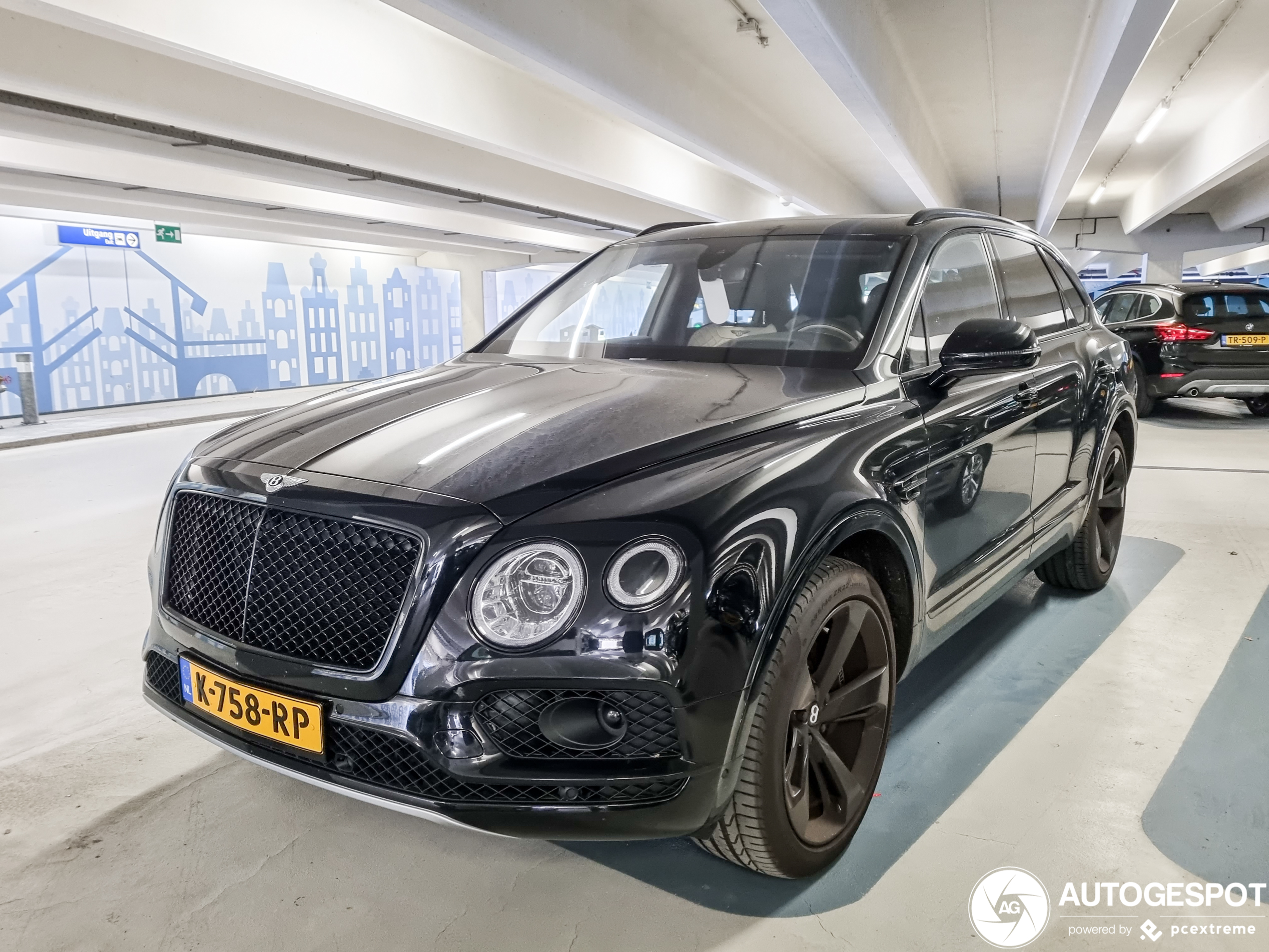 Bentley Bentayga V8