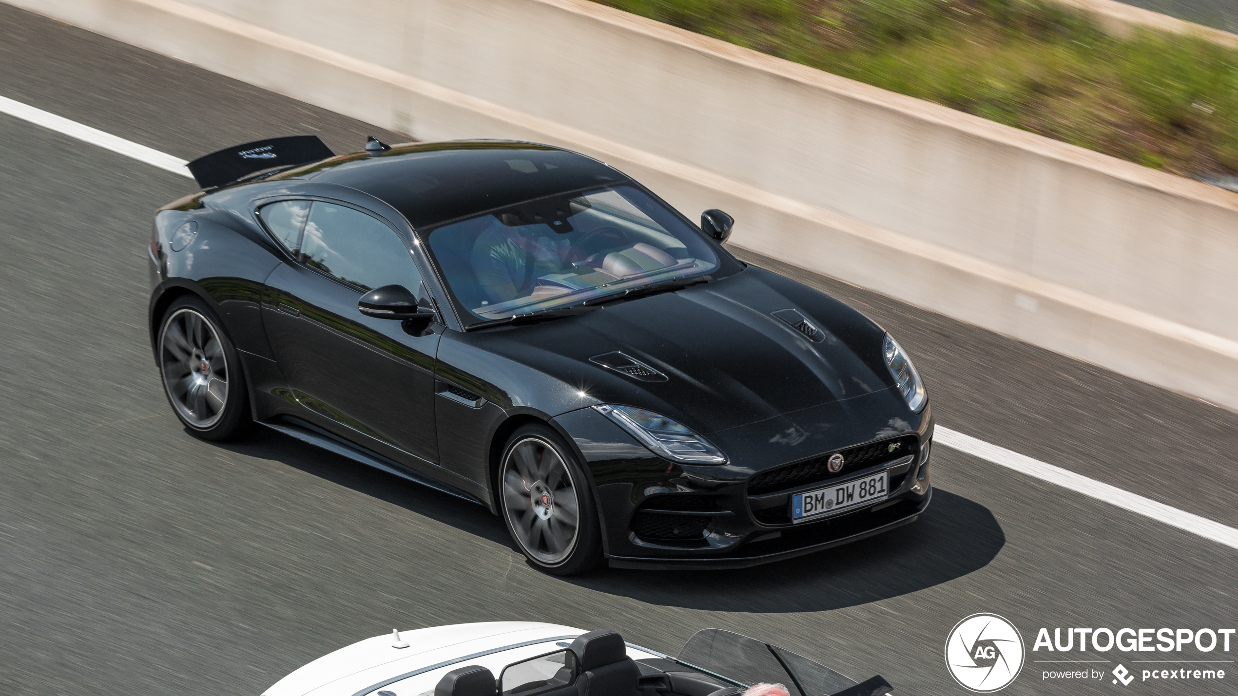 Jaguar F-TYPE R Coupé 2017