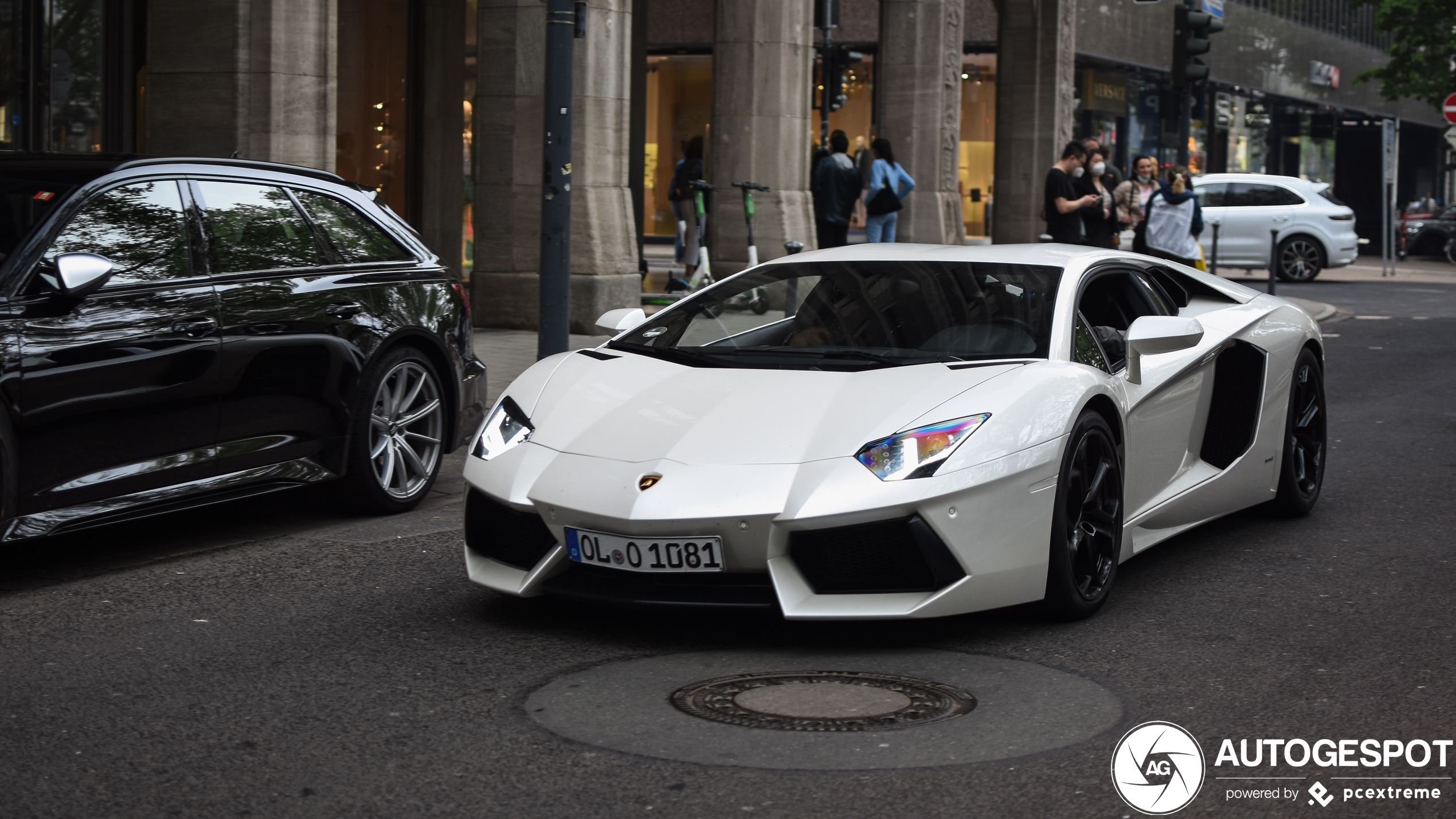 Lamborghini Aventador LP700-4