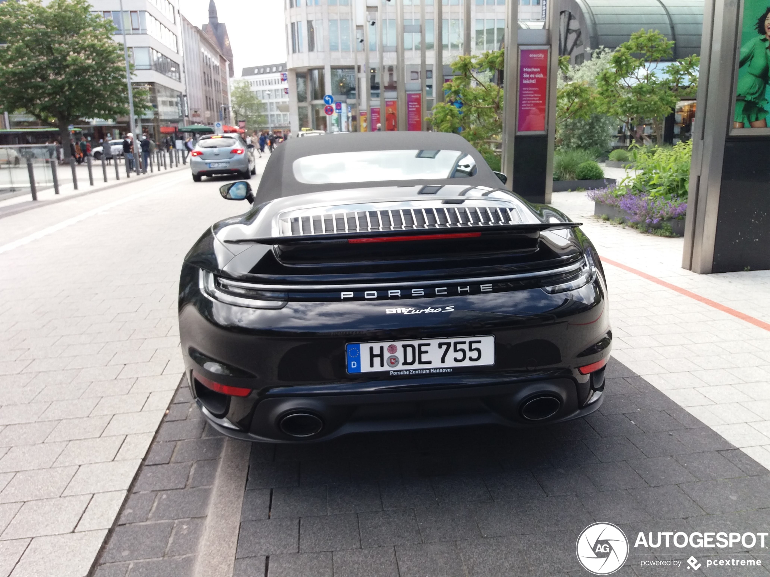 Porsche 992 Turbo S Cabriolet