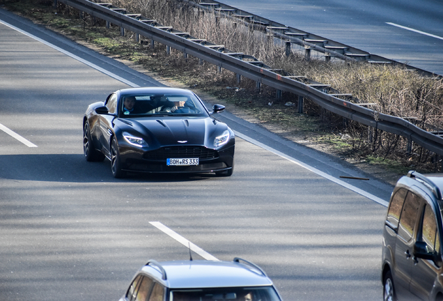 Aston Martin DB11