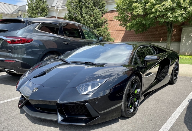 Lamborghini Aventador LP700-4 Roadster