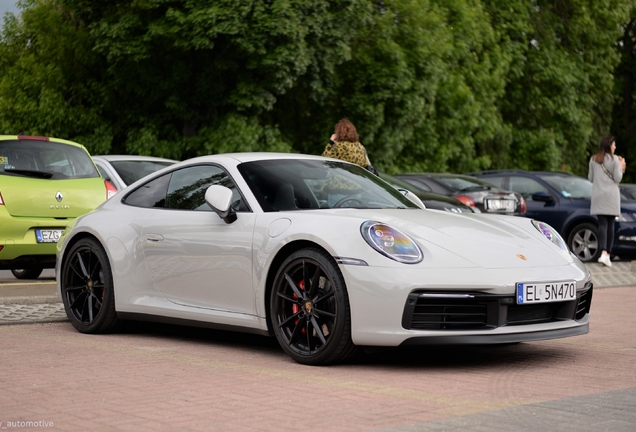 Porsche 992 Carrera 4S