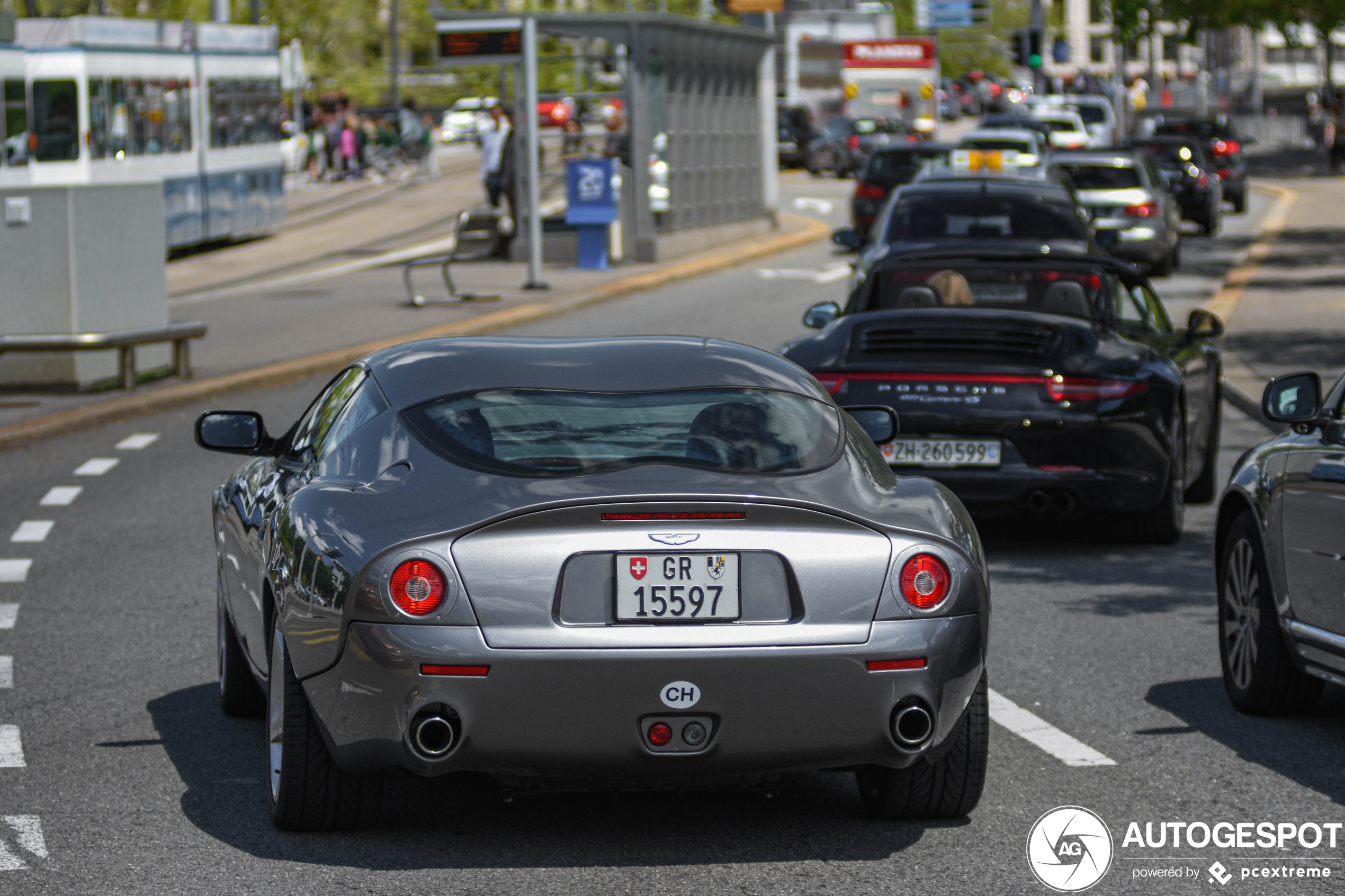 Aston Martin DB7 Zagato mag de benen strekken