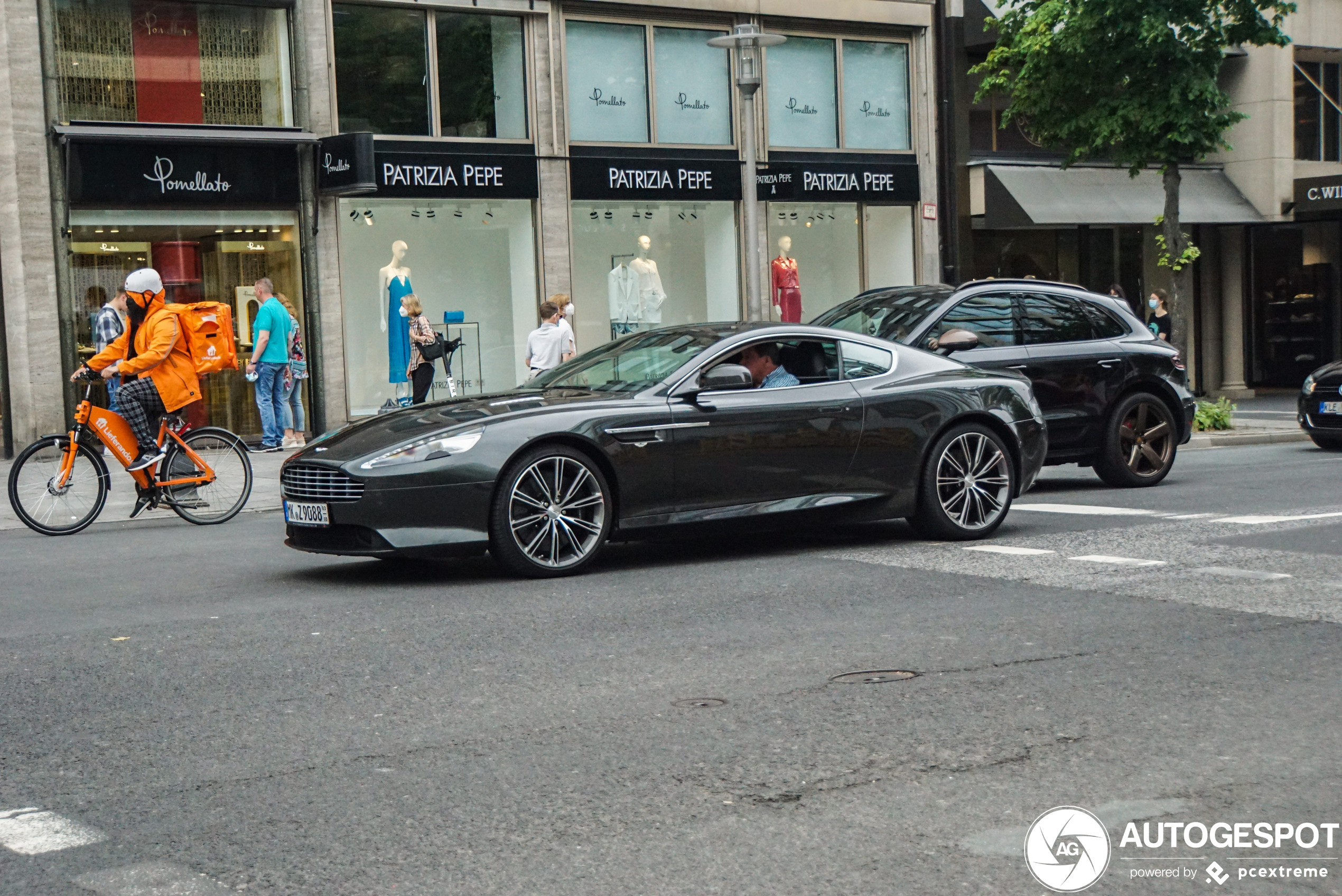 Aston Martin DB9 2013