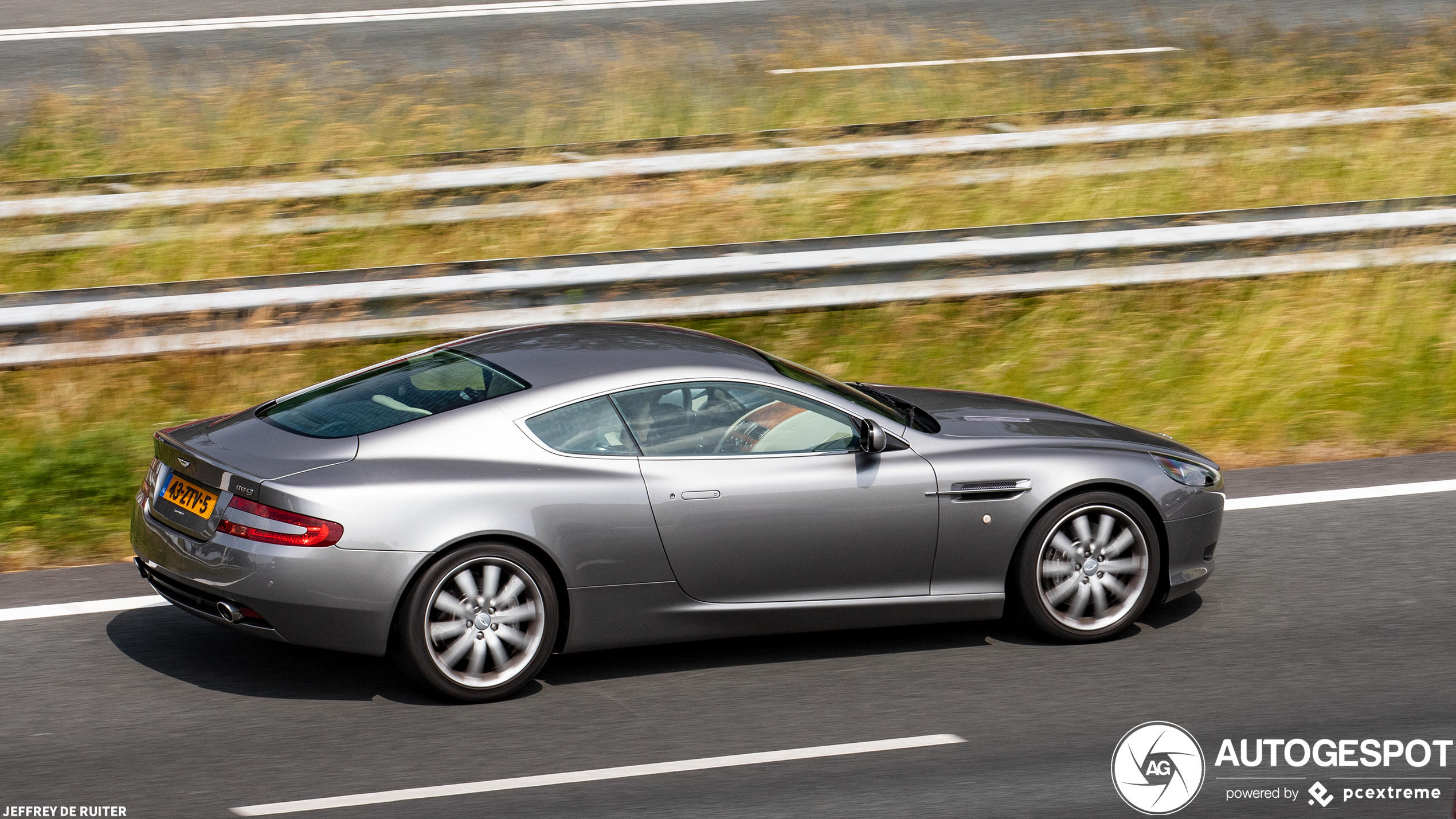 Aston Martin DB9