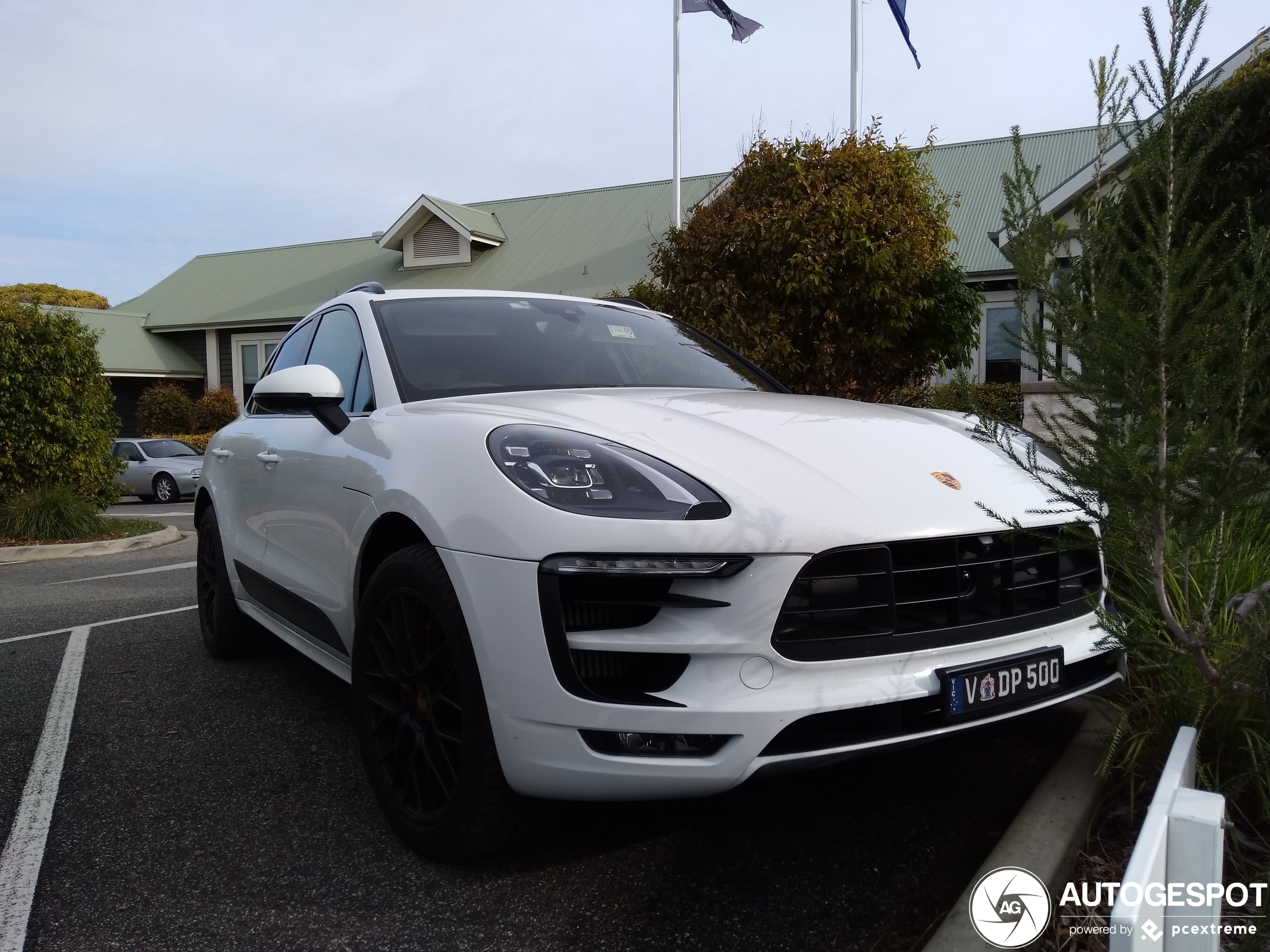 Porsche 95B Macan GTS