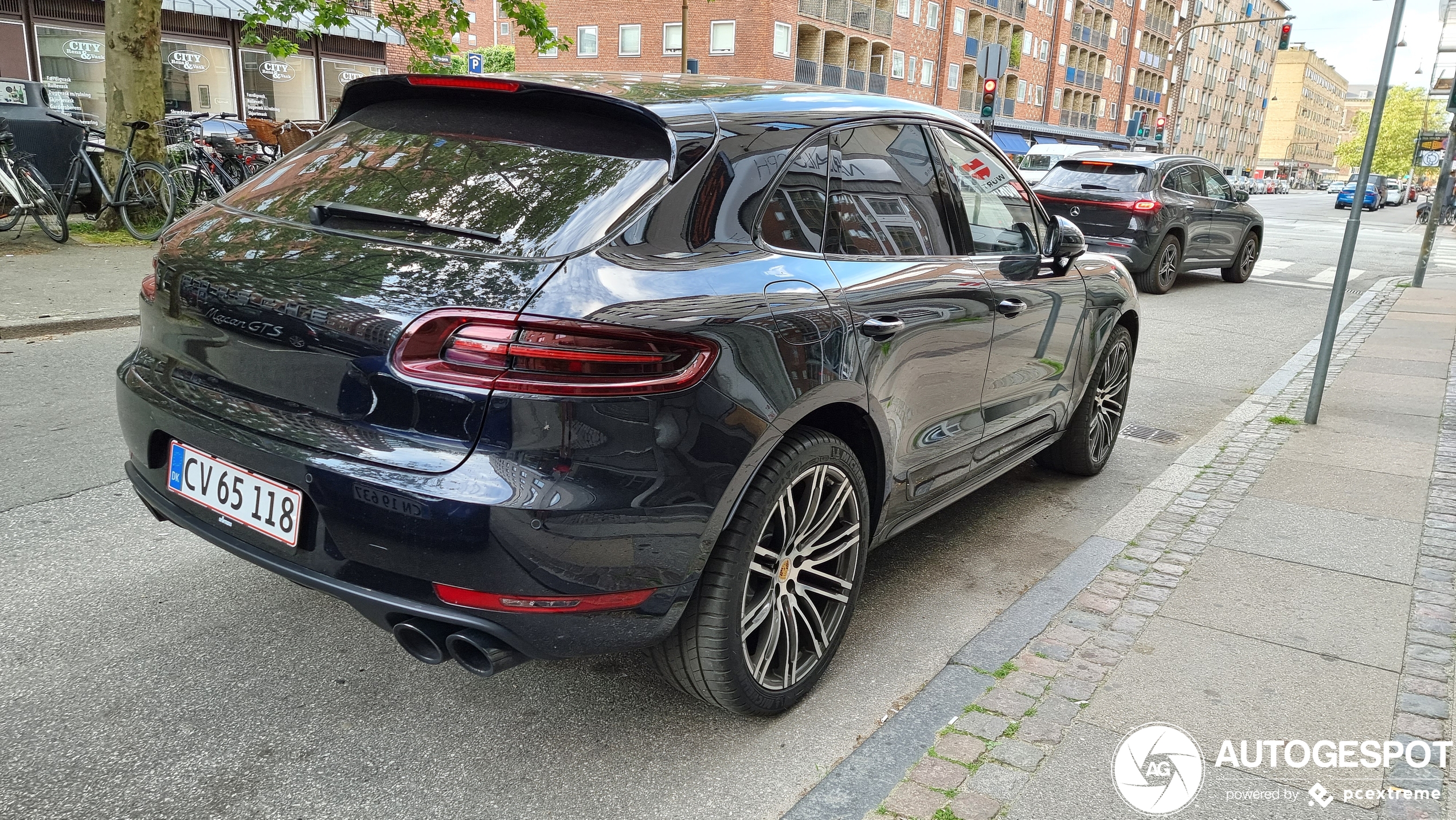 Porsche 95B Macan GTS