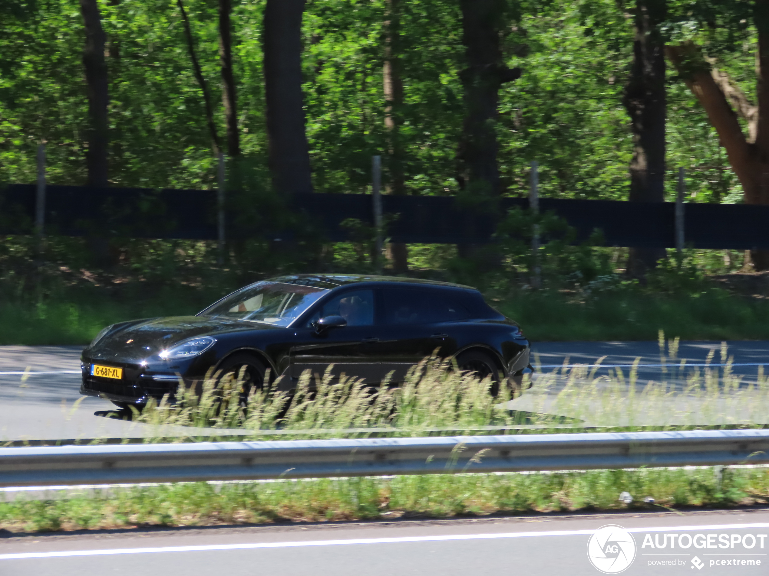 Porsche 971 Panamera GTS Sport Turismo