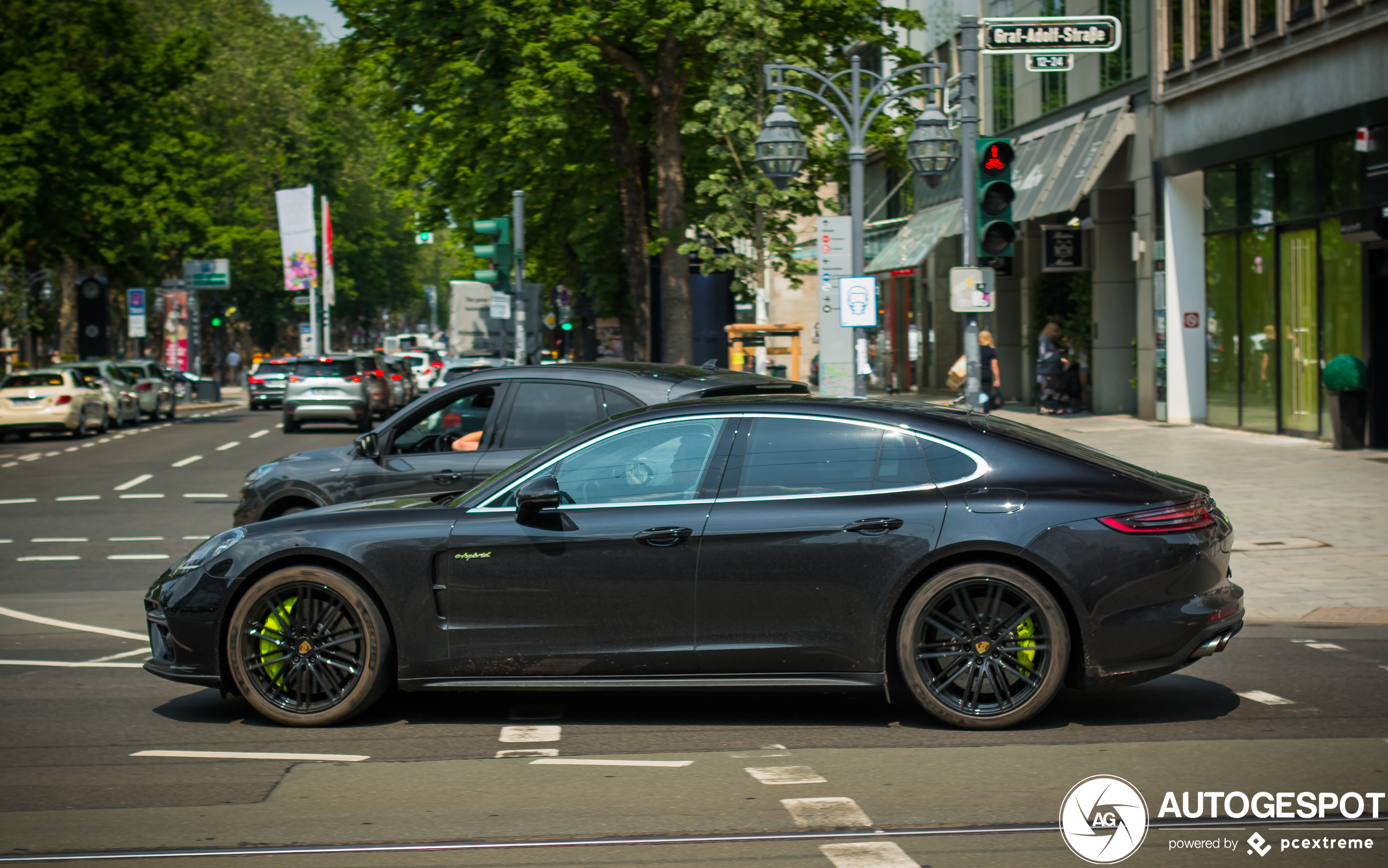 Porsche 971 Panamera Turbo S E-Hybrid