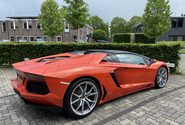 Lamborghini Aventador LP700-4 Roadster