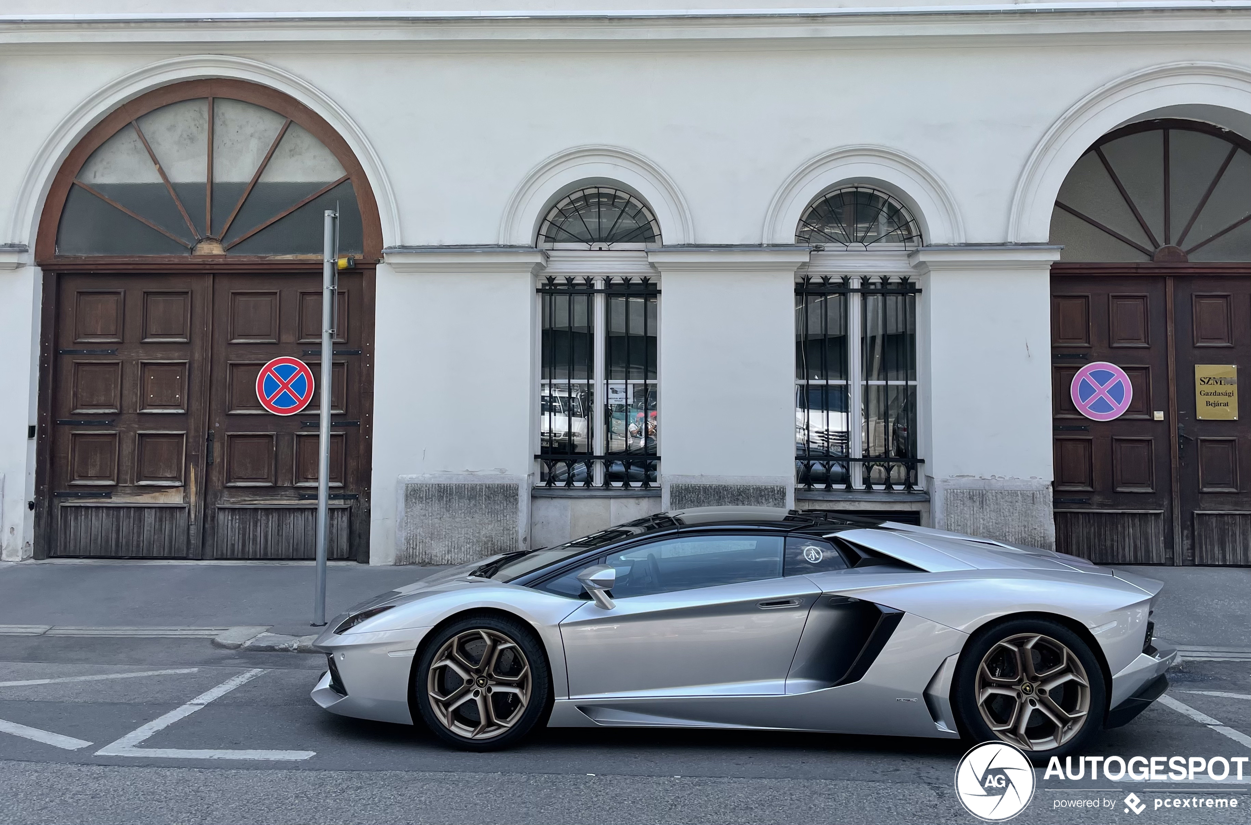 Lamborghini Aventador LP700-4 Roadster