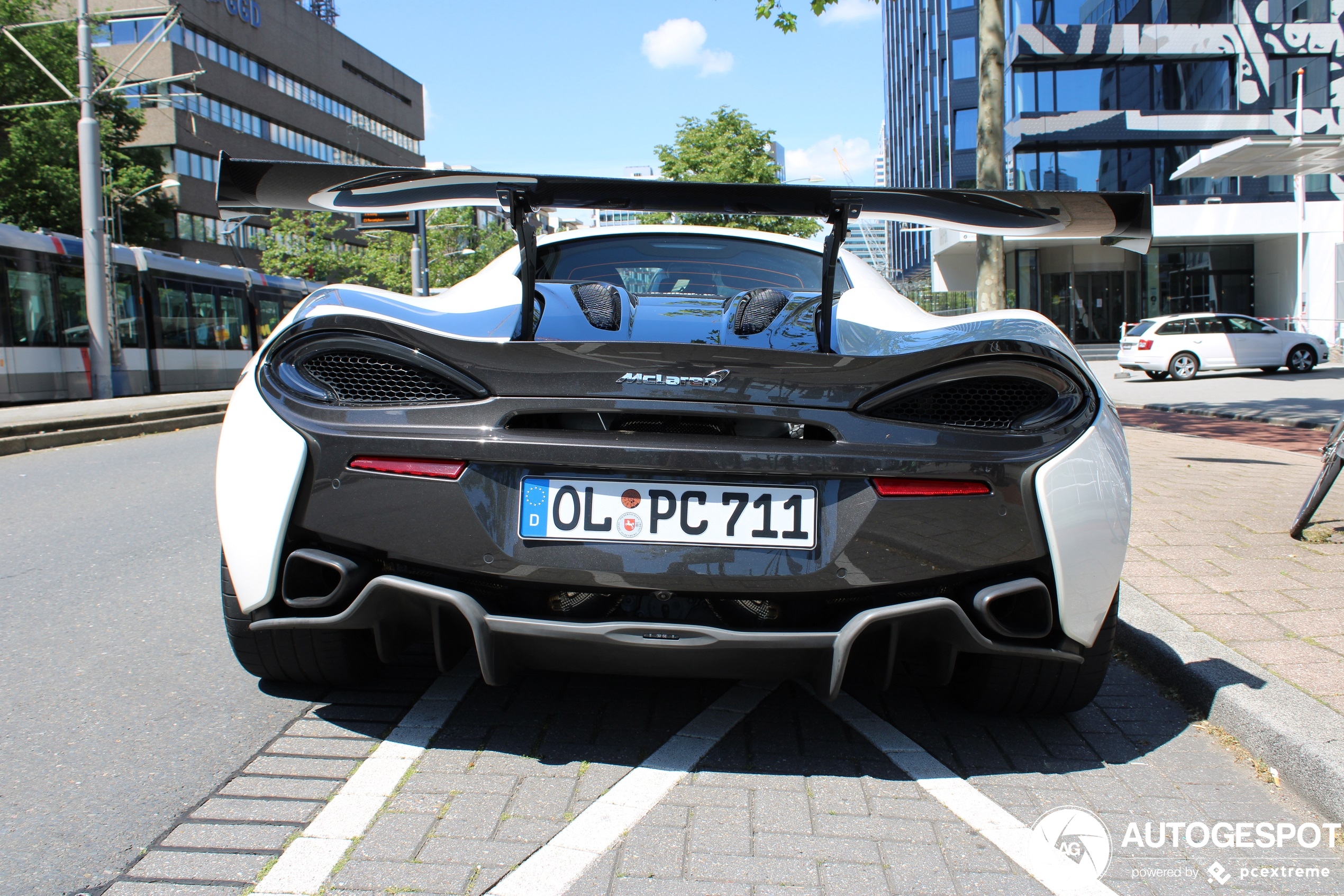 McLaren 570S