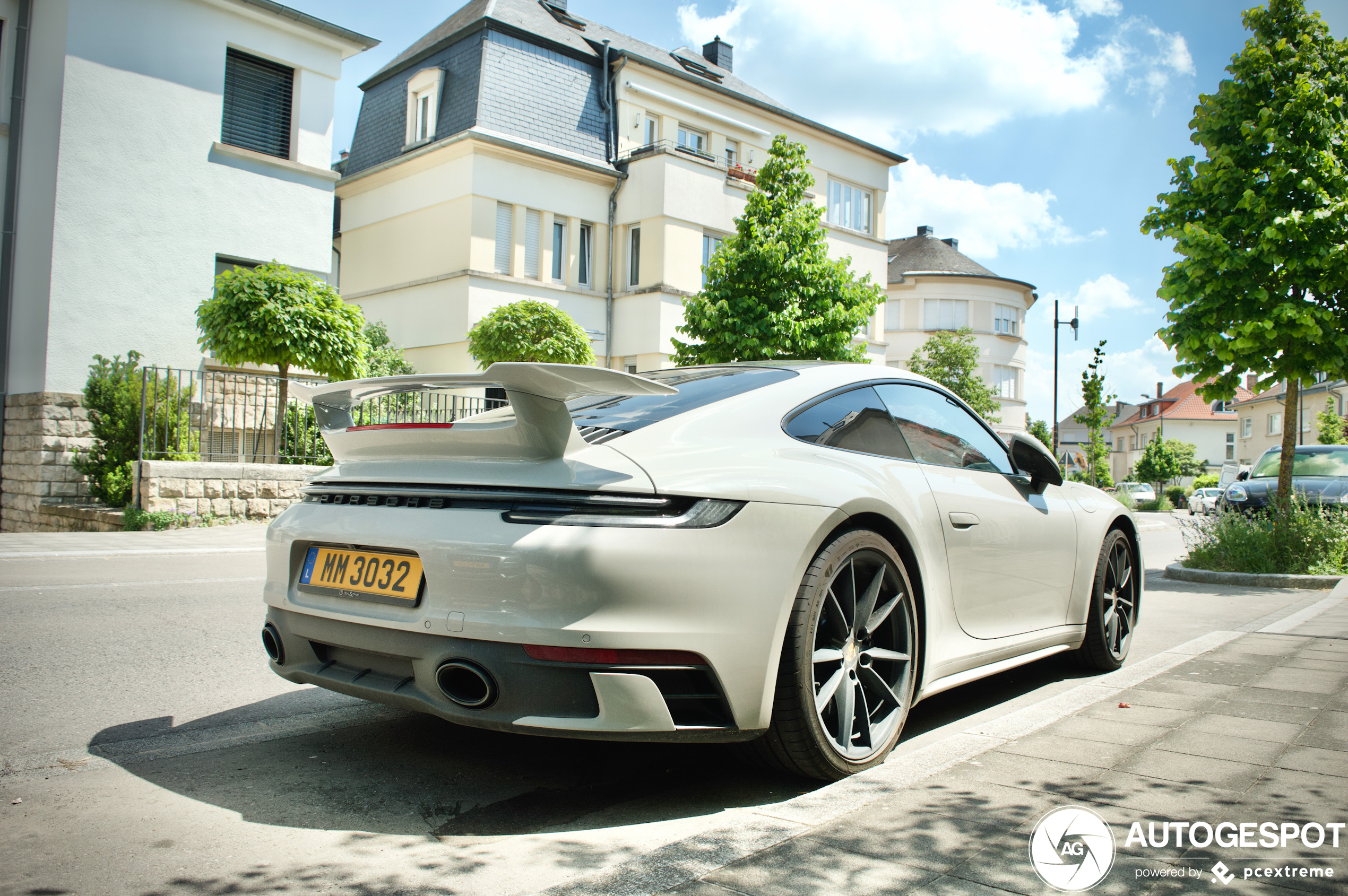 Porsche 992 Carrera 4S