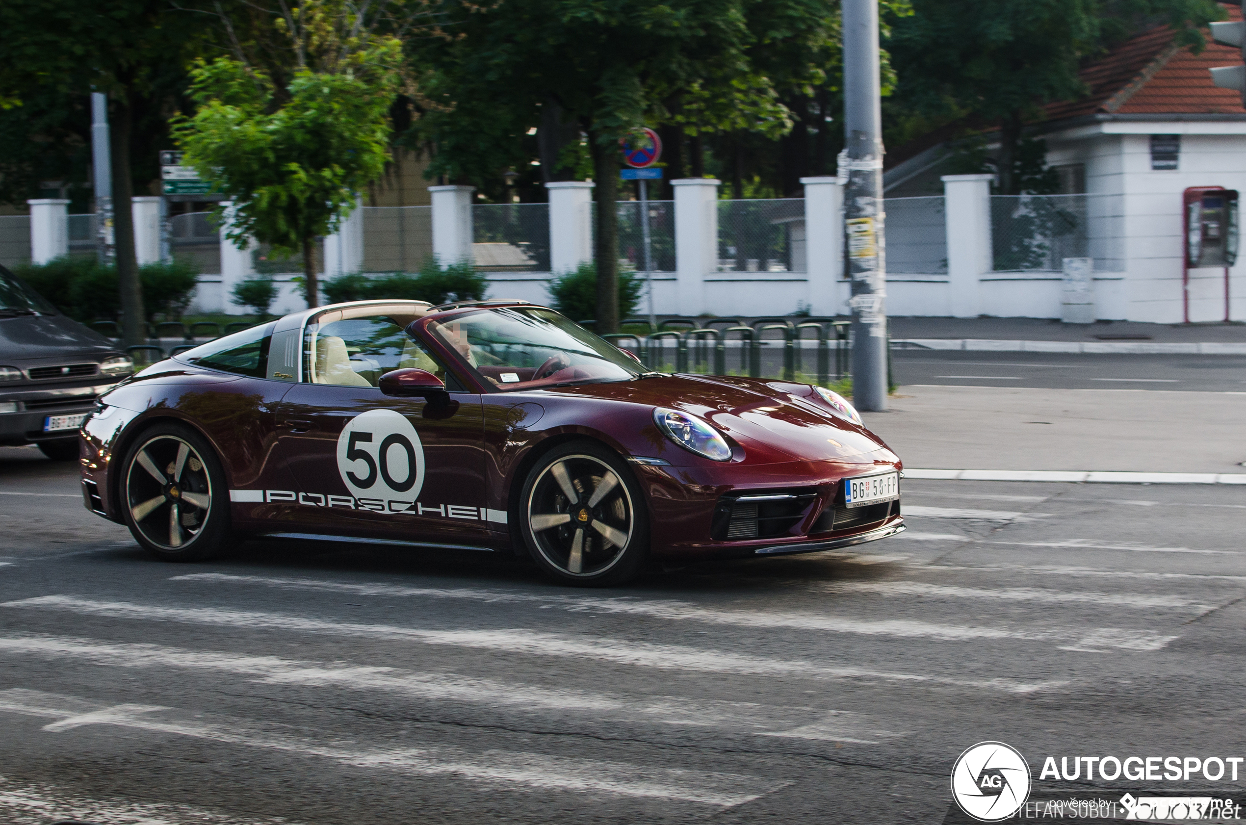 Porsche 992 Targa 4S Heritage Design Edition