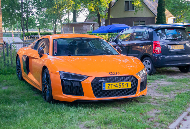 Audi R8 V10 Plus 2015